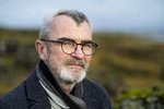 Sagt frá andláti móður sinnar „nánast í sömu andrá og jólin voru hringd inn“